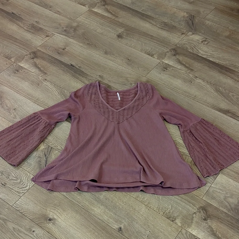 Free People Parisian Nights Pink Eyelet Bell Sleeve Waffle Knit Top size S - Picture 6 of 10